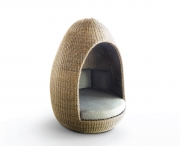 EGG DAYBED